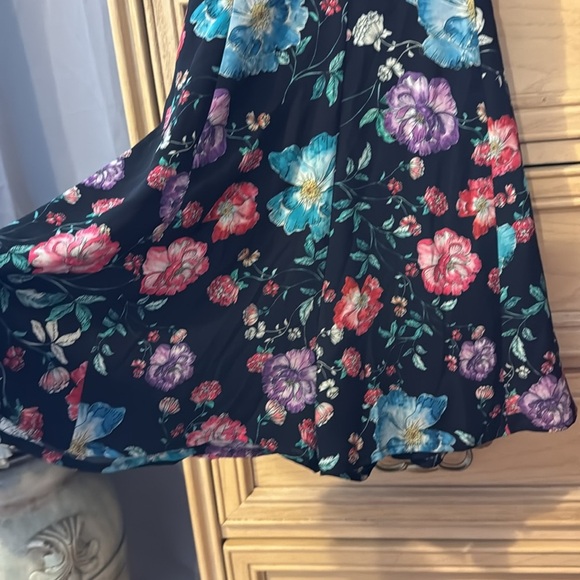 Express Romper - Picture 4 of 11